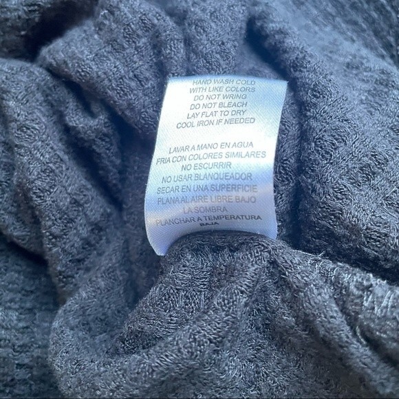 Chaser Thermal Tee Black Waffle Knit Long Sleeve Layering Top Women’s Size Small - Picture 8 of 9